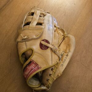 Rawlings RSG3 Softball Baseball Leather Glove Mitt Right Hand Throw RHT
